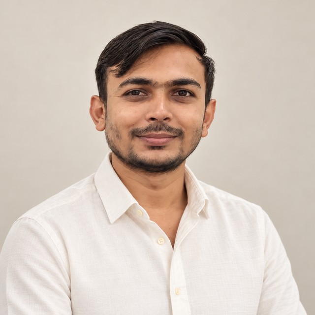 Divyesh Patel, Branch Manager, Dhoraji